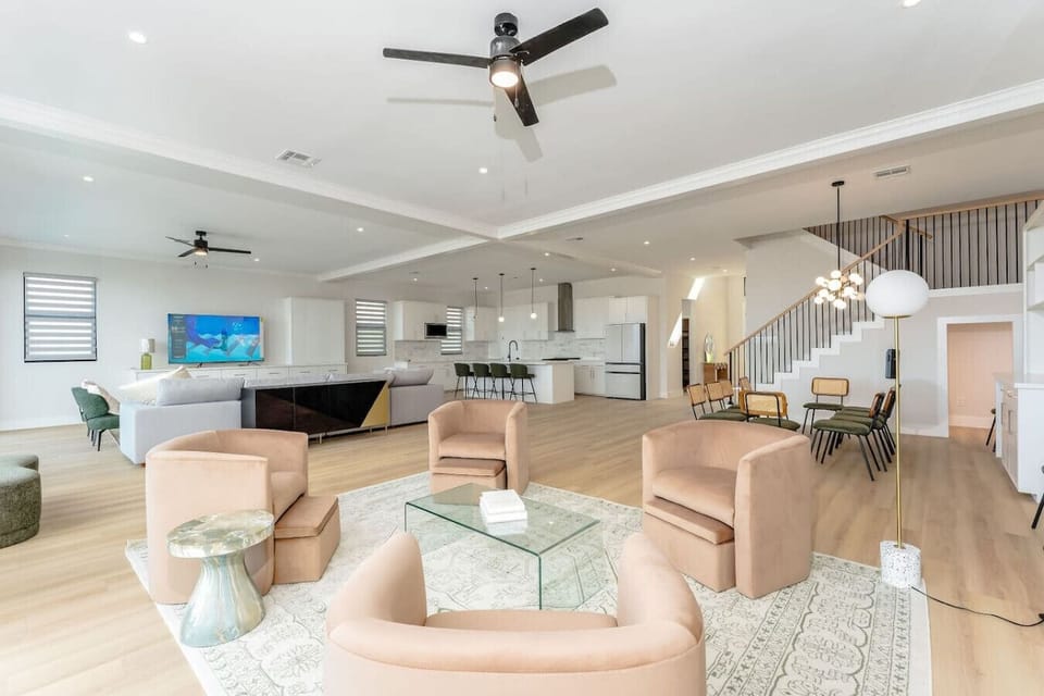 Lots of spacious seating for everyone to hang out, separately or together.