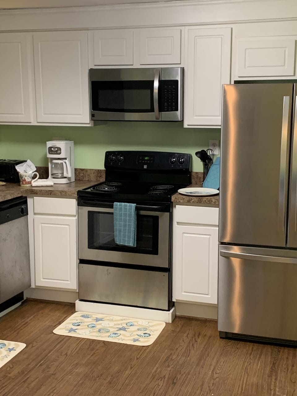 Microwave, Oven, Indoors, Kitchen, Refrigerator