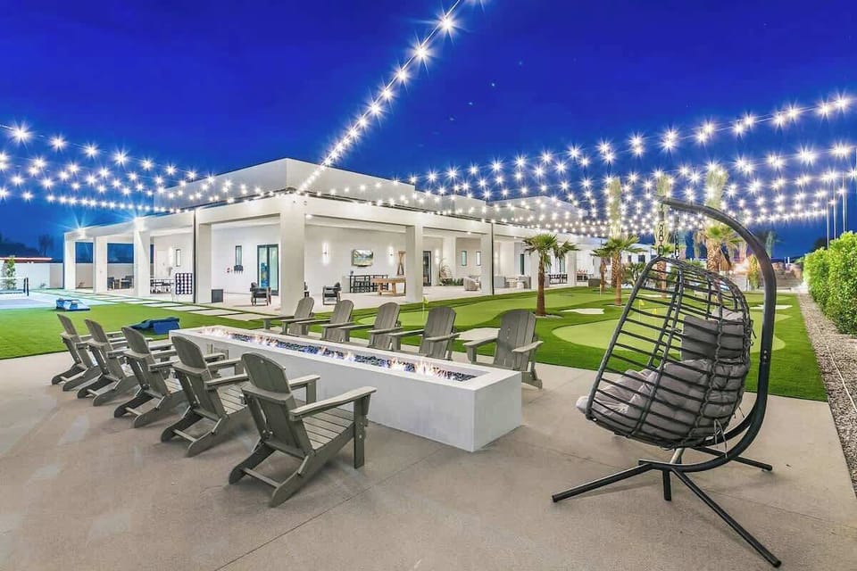 Multiple conversation areas and a Large firepit seating for 16