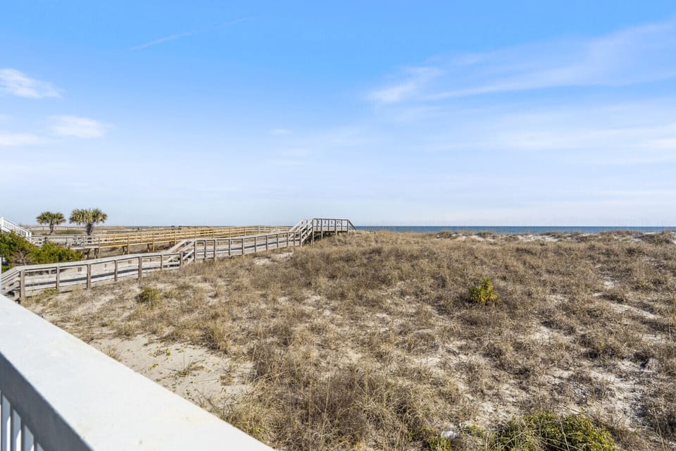 Ocean views and walkway