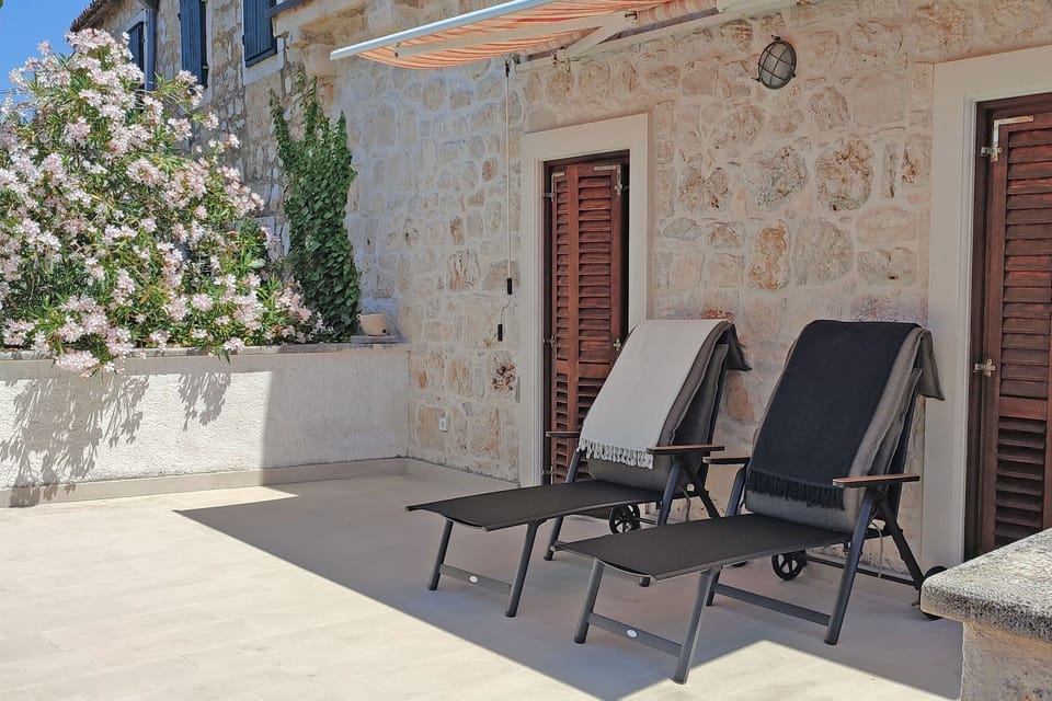 Terrace 2
