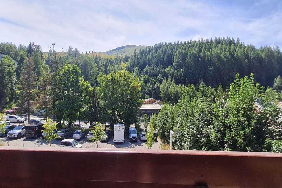 Surroundings [summer] (1-5 km)