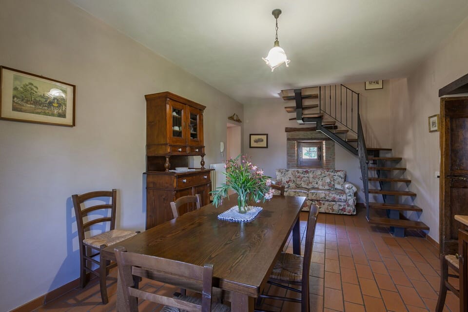 Furniture, Flooring, Kitchen & Dining Room Table, Chair, Houseplant, Hardwood, Dining Room, Flowerpot, Wood Stain, Lamp