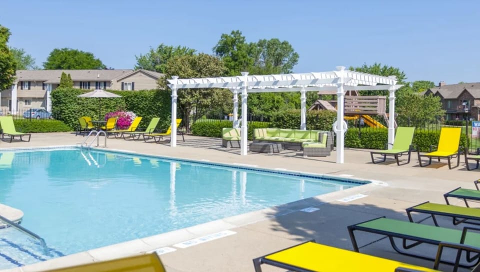 Seasonal Pool and Outdoor Lounge Area