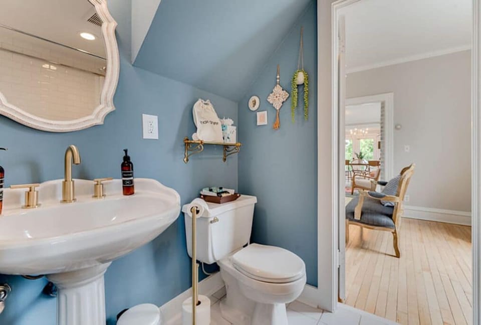 Kelly Bathroom