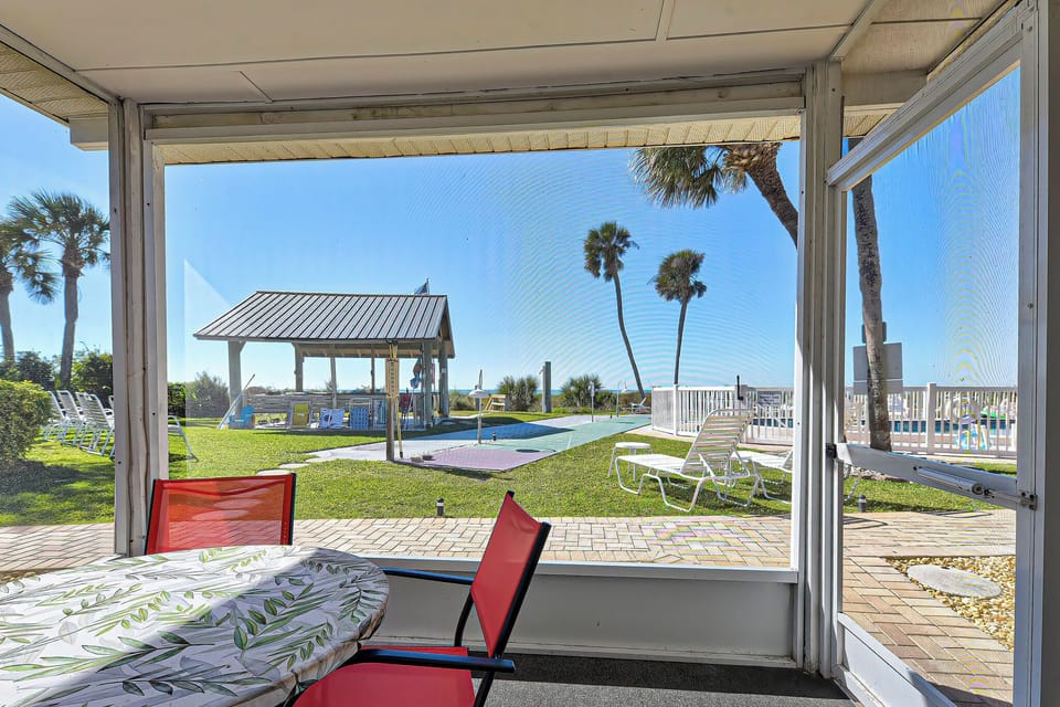 Screened Patio