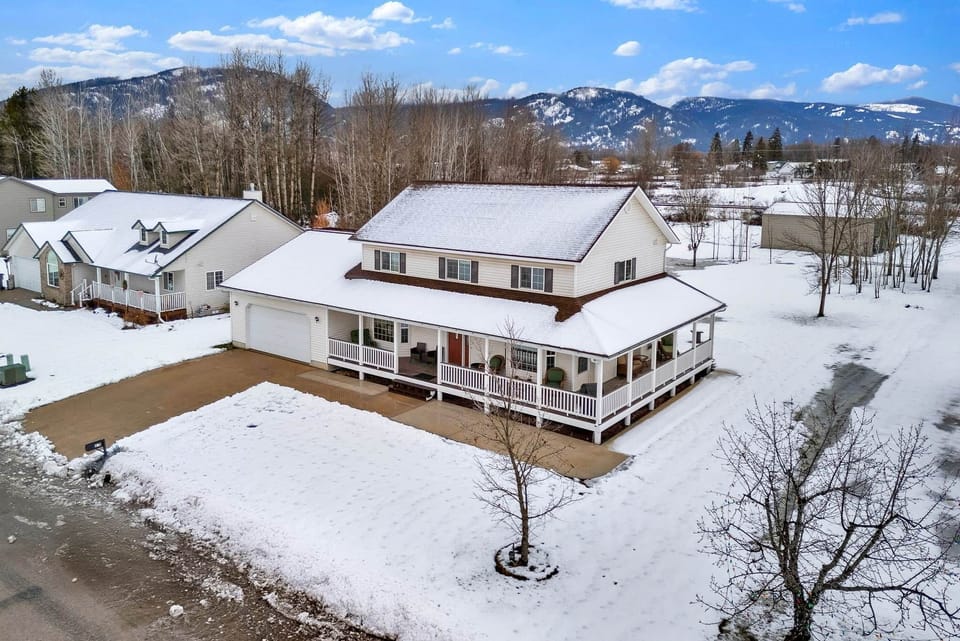 Schweitzer in the distance