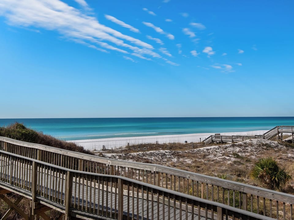 Hidden Dunes Cottage Boardwalk to Beach