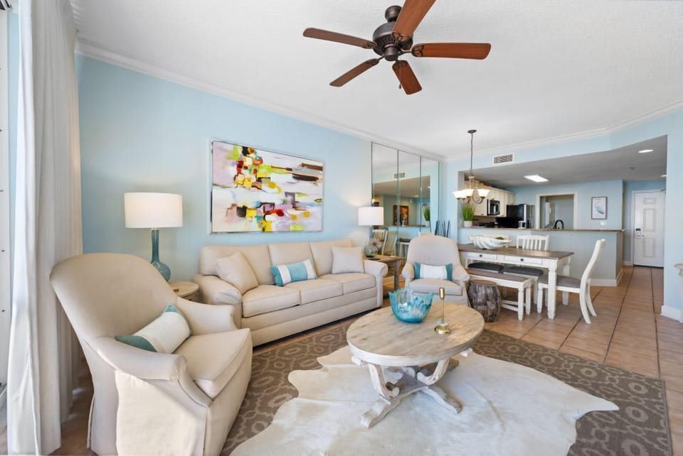Beach Club 1208C Living Room
