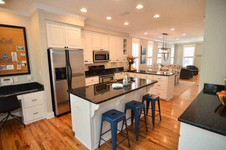 Large kitchen with desk space for planning beachside picnics