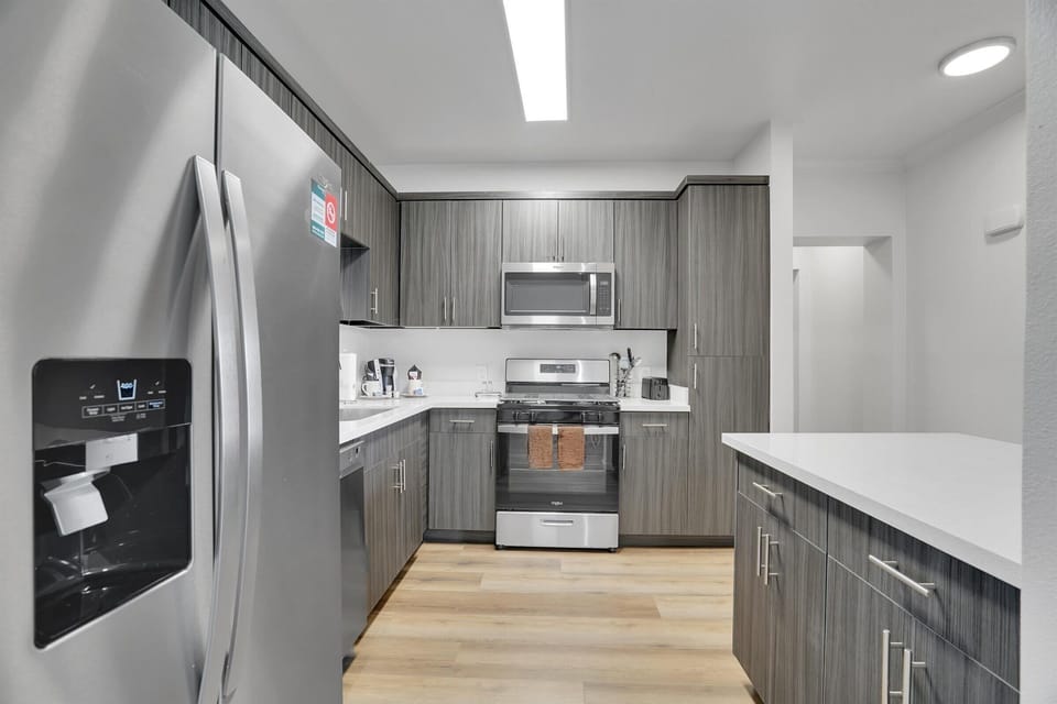 Marina Del Rey 2 Bedroom Kitchen