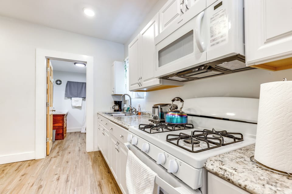 Kitchen | Cooking Basics | Drip Coffee Maker | Microwave | Toaster | Spices