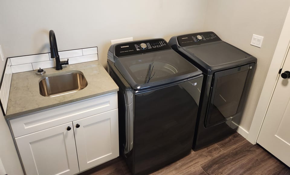 Full size washer and dryer for any of your laundry needs should they arise. 