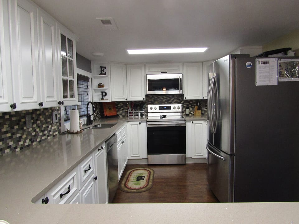 Updated kitchen, fully stocked with all essentials for cooking