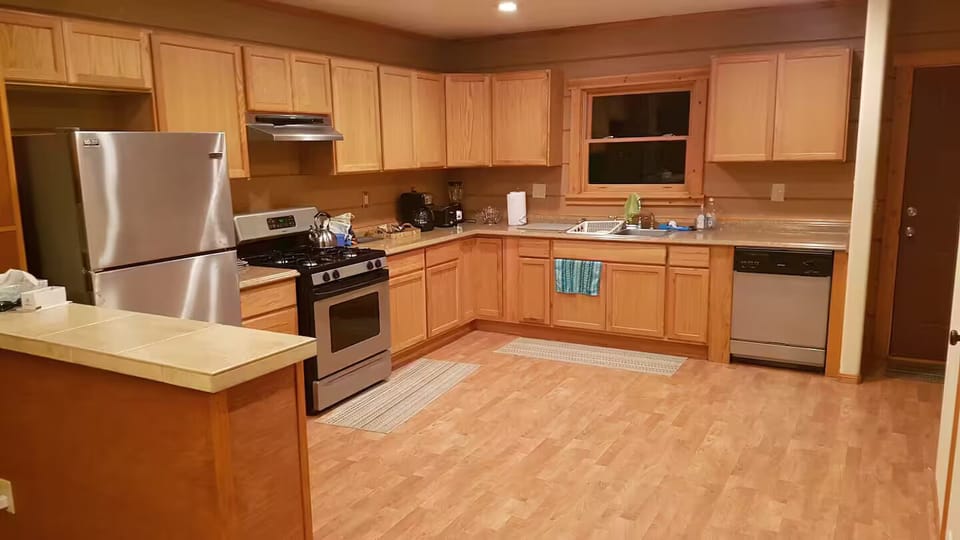 Full kitchen and loads of condiments.