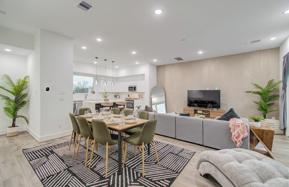 Guests can watch TV from the dining area