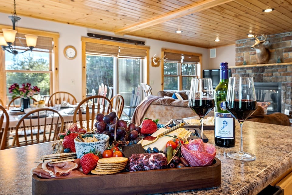 Our fully equipped kitchen is here to make every meal special!