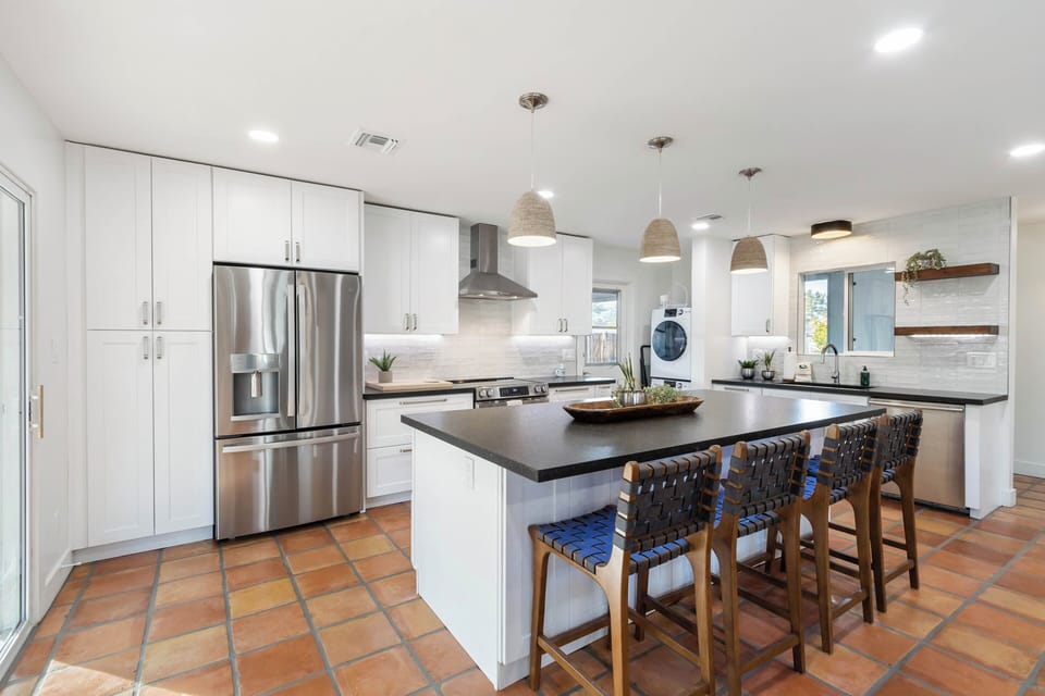 Fully Equipped Modern Kitchen