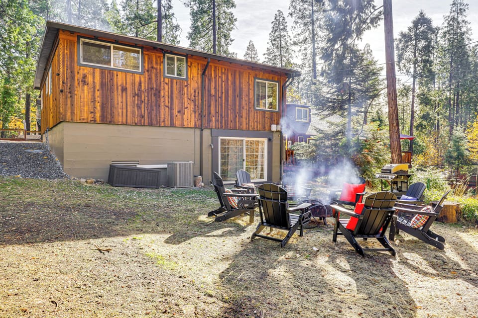 Exterior | 2-Level Cabin | Bedrooms/Full Bathrooms on 1st Floor