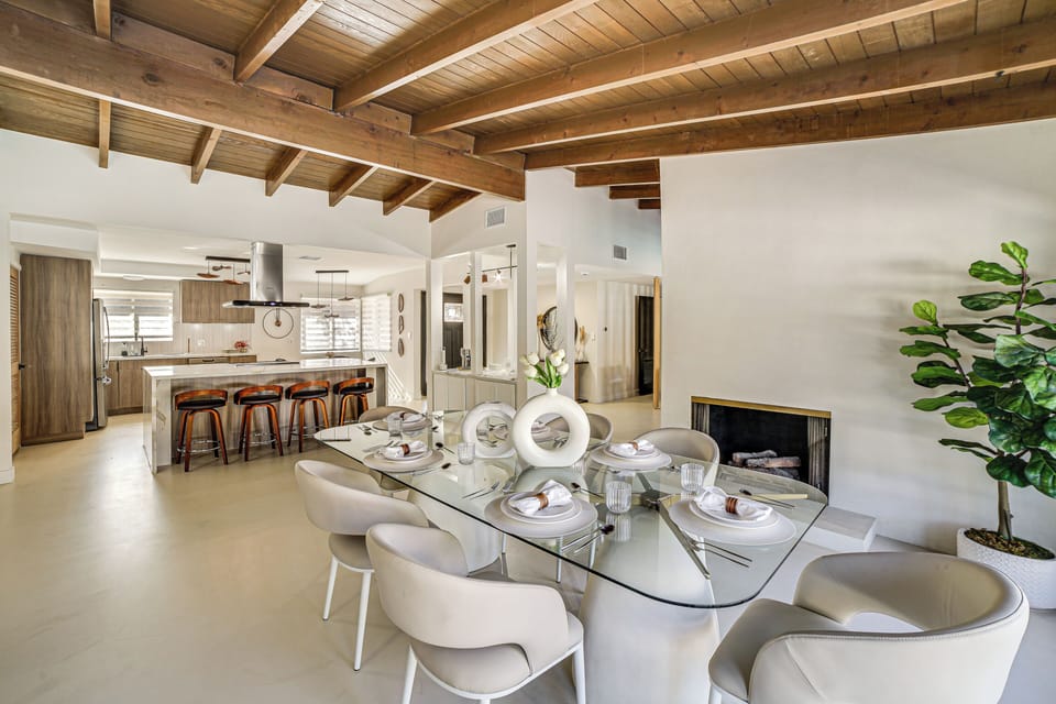 Dining Area | Dishware/Flatware