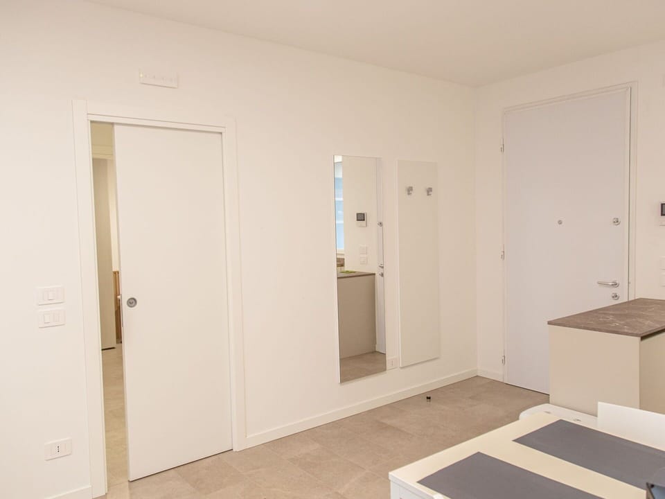 Flooring, Wall, Floor, Wood, Interior Design, Door, Apartment, Ceiling, Room, Home Door