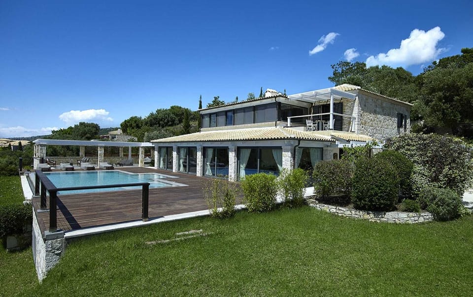 Villa Luna in Sivota: exterior