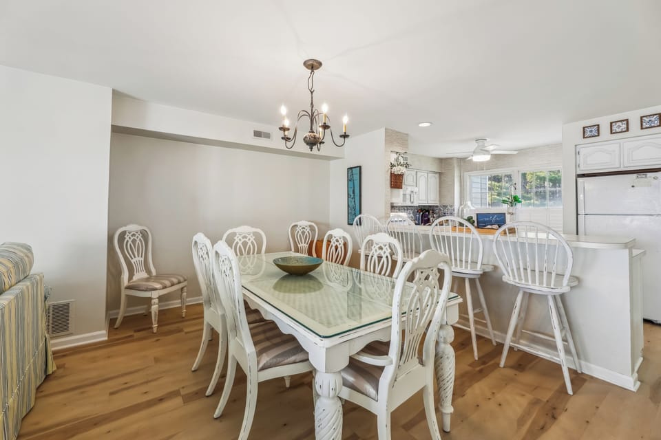 Main Level,Dining Area,