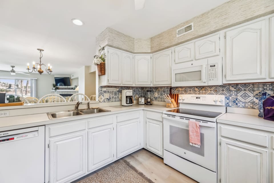 Main Level,Kitchen,