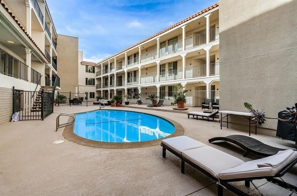 Community pool 