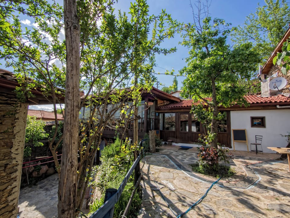 Gelinevi ve müşterek salon-mutfak