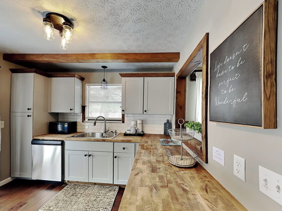 Fully Equipped Kitchen with Stainless Steel Appliances