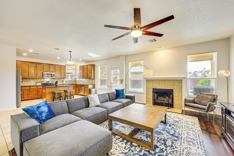 Interior | Central Heating & A/C | Free WiFi