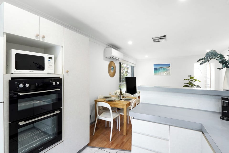 Kitchen amenities