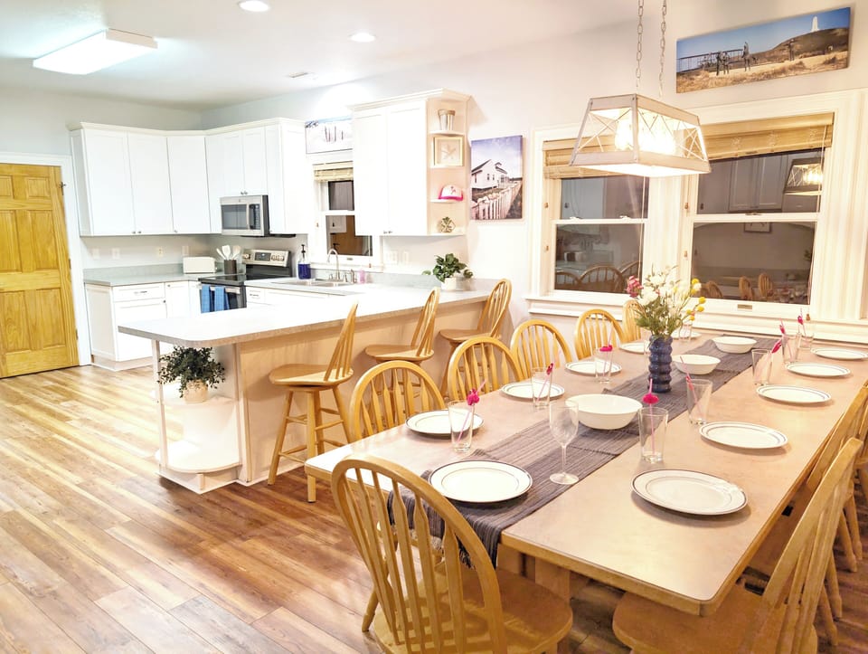 Spacious kitchen and dining area perfect for gatherings and shared meals.