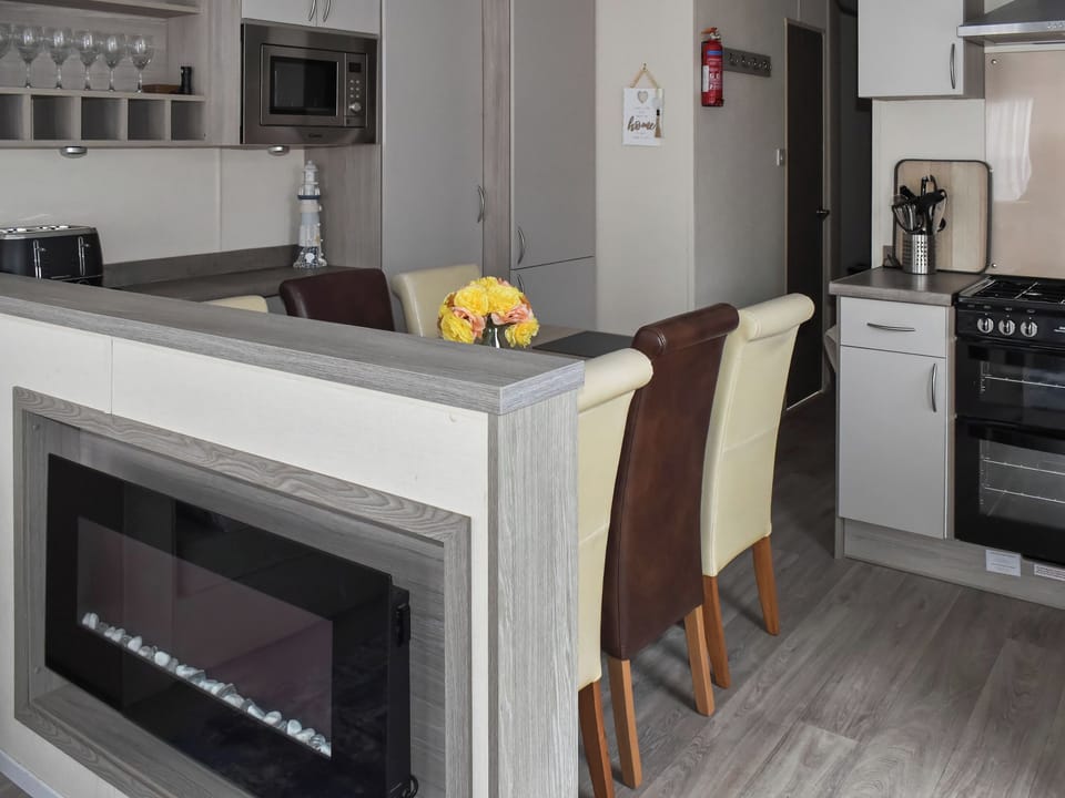 Open plan living space | Seascape Lodge, Sandown