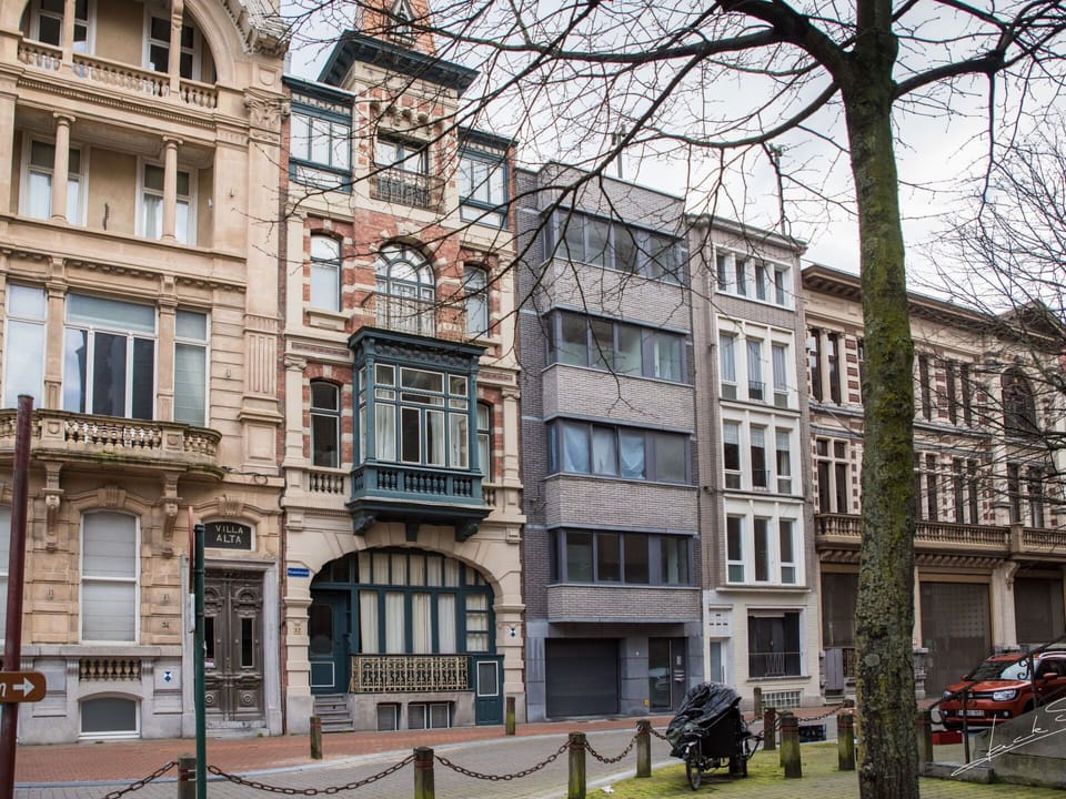 Building, Window, Daytime, Wheel, Urban Design, Condominium, Plant, Neighbourhood, Tree