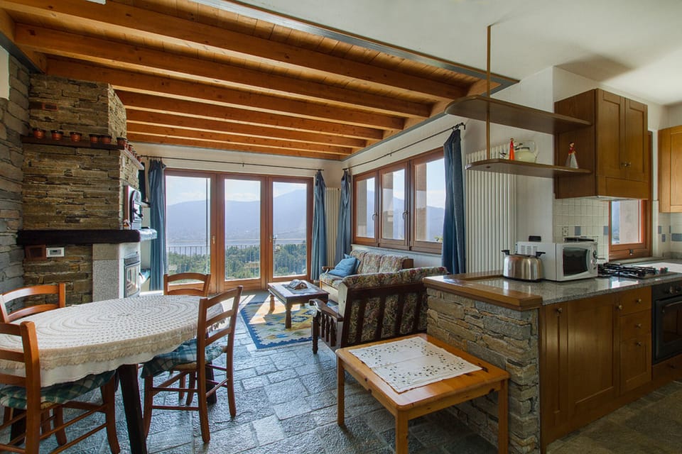 Villa Bernardino - San Bernardino Verbano, Lake Maggiore - NORTHITALY VILLAS