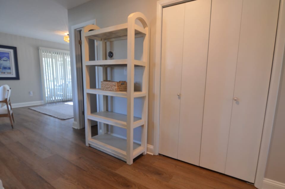 Main floor landing area