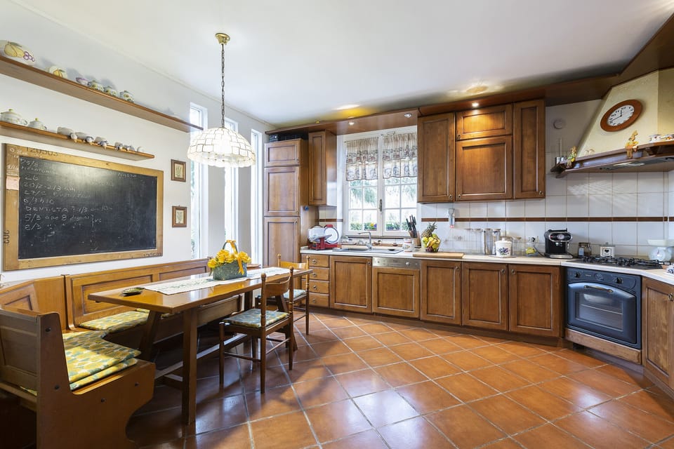 Villa Le Querce - Agrate, Lake Maggiore - by NORTHITALY VILLAS vacation rental
