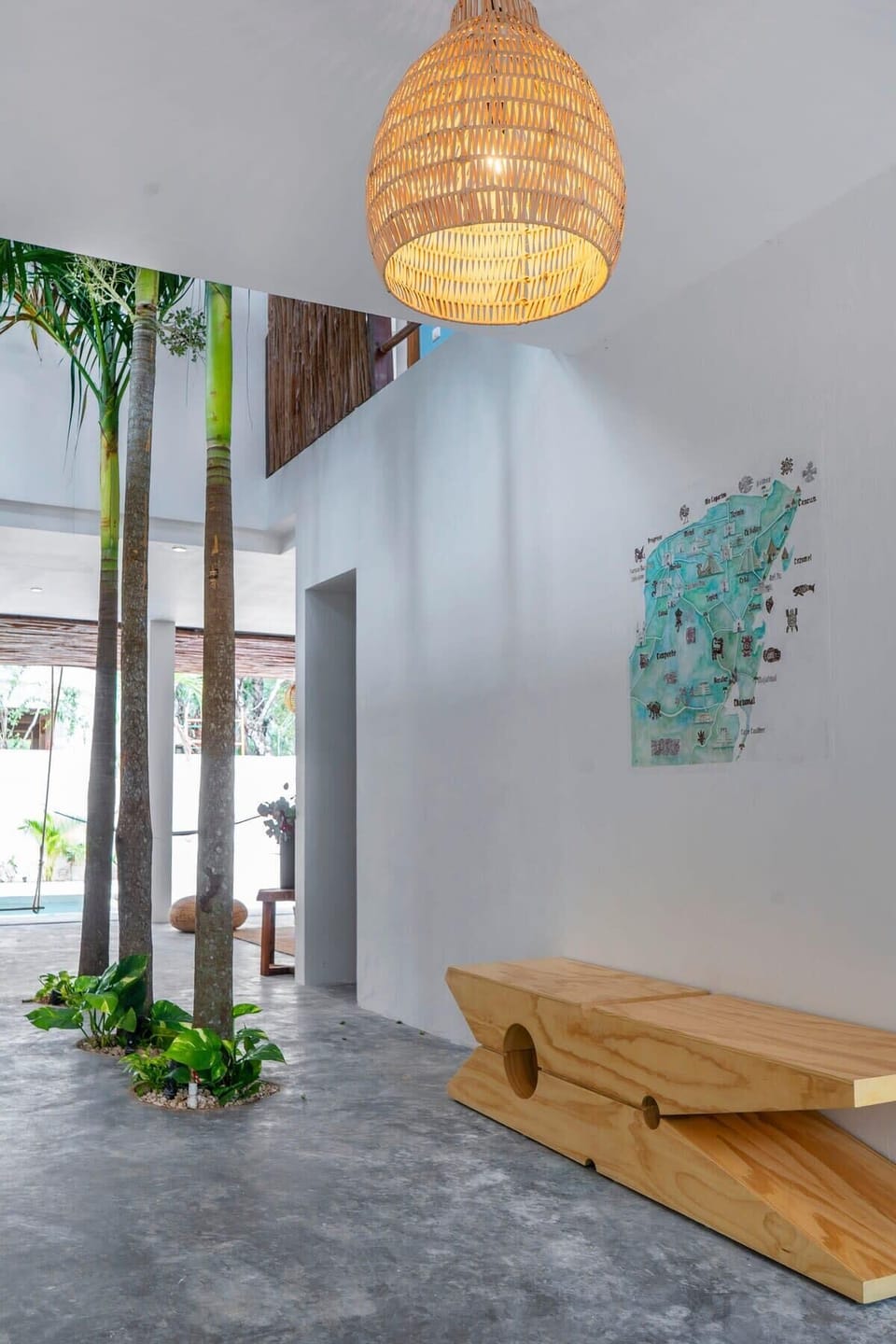 Modern and avant-garde decoration located in the entrance hallway.