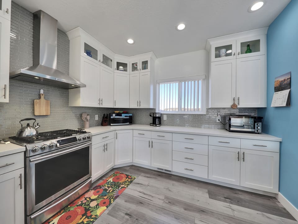 Main Level - Kitchen