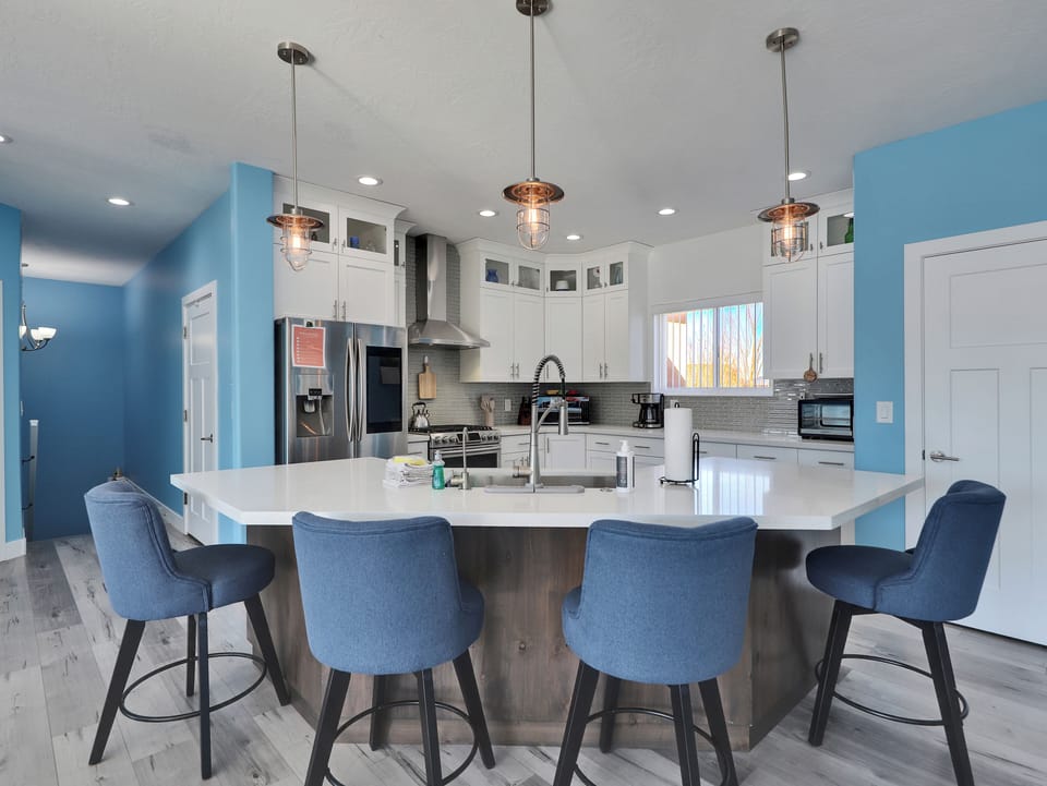 Main Level - Kitchen Island