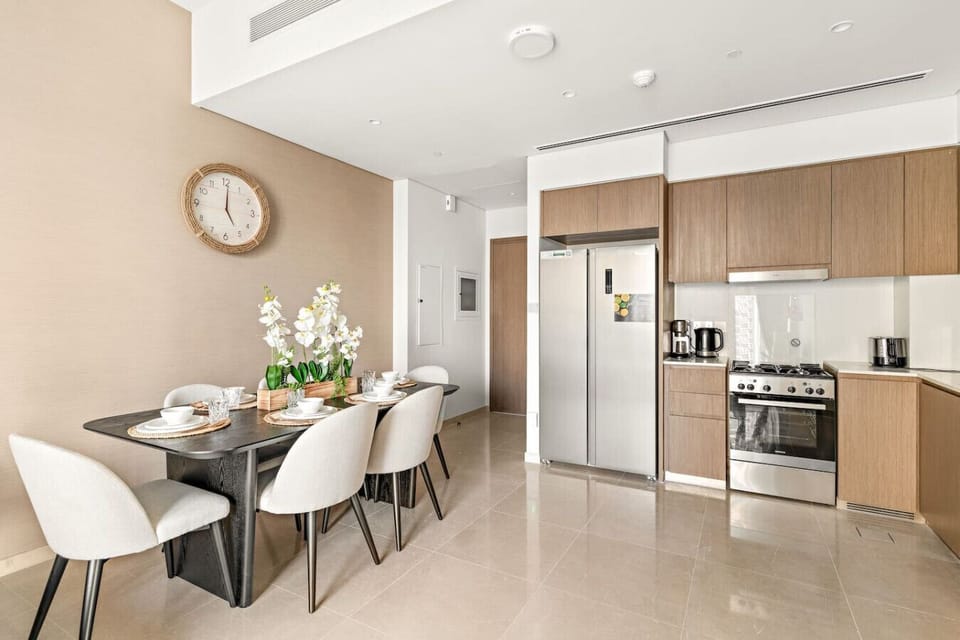 Dining Room: Modern elegance with a stylish table perfect for shared meals and memories!