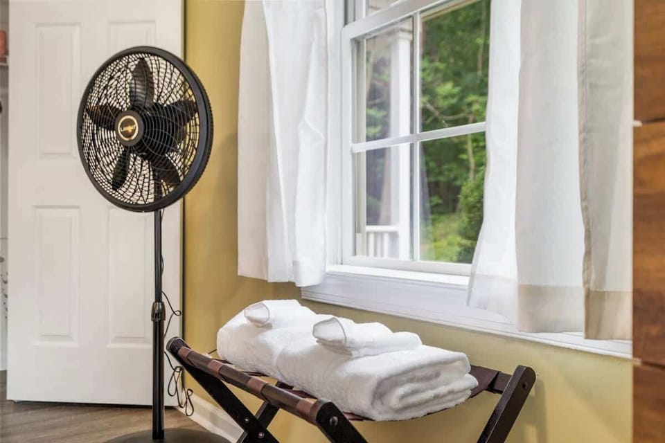Towels and washcloths are provided