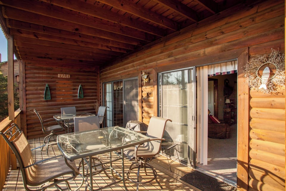 Private Deck - Back Deck