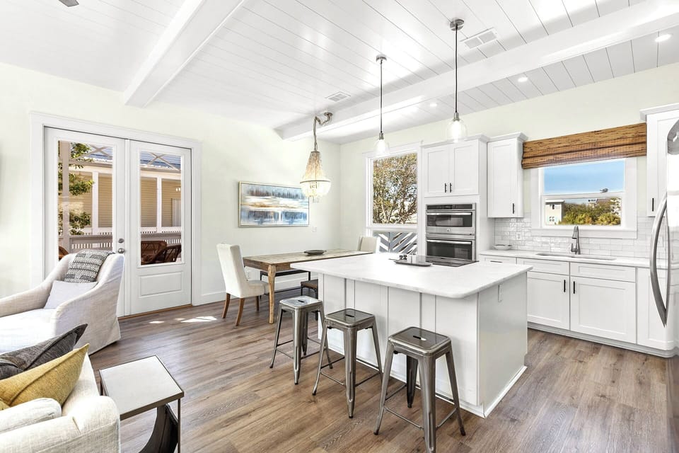 Buddy Street Retreat Kitchen