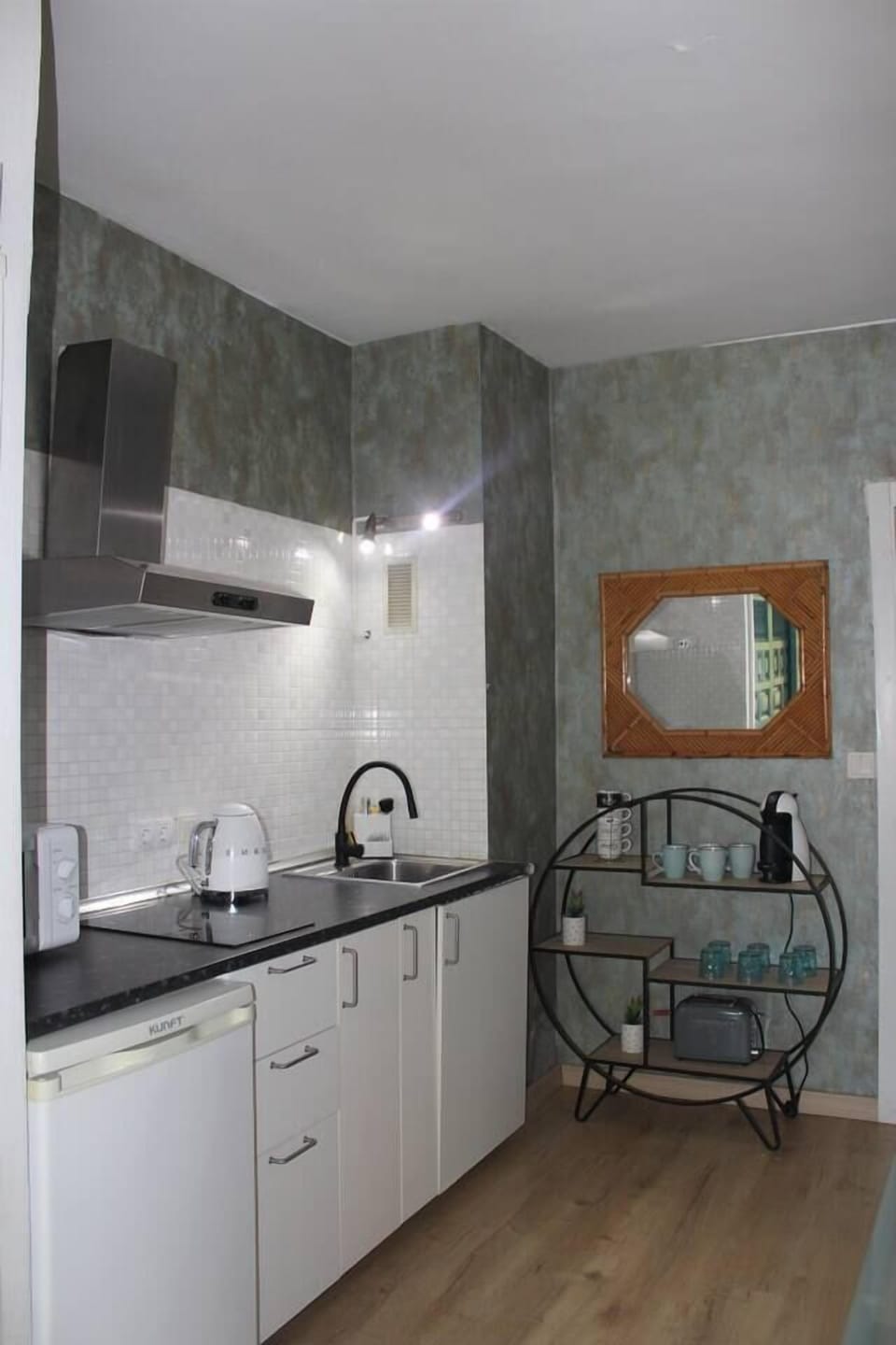 Comfy Studio in the Golden Mille close to the beach and ina urbanization with pool and tennis court (8)