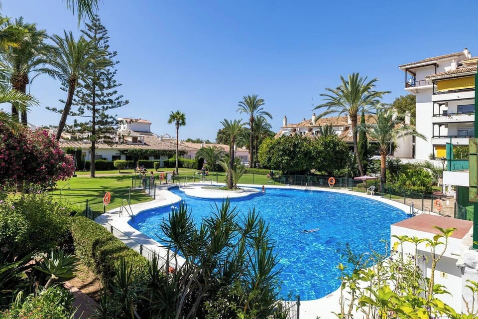 Comfy Studio in the Golden Mille close to the beach and ina urbanization with pool and tennis court (5)
