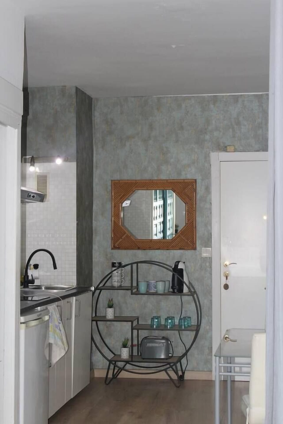 Comfy Studio in the Golden Mille close to the beach and ina urbanization with pool and tennis court (9)
