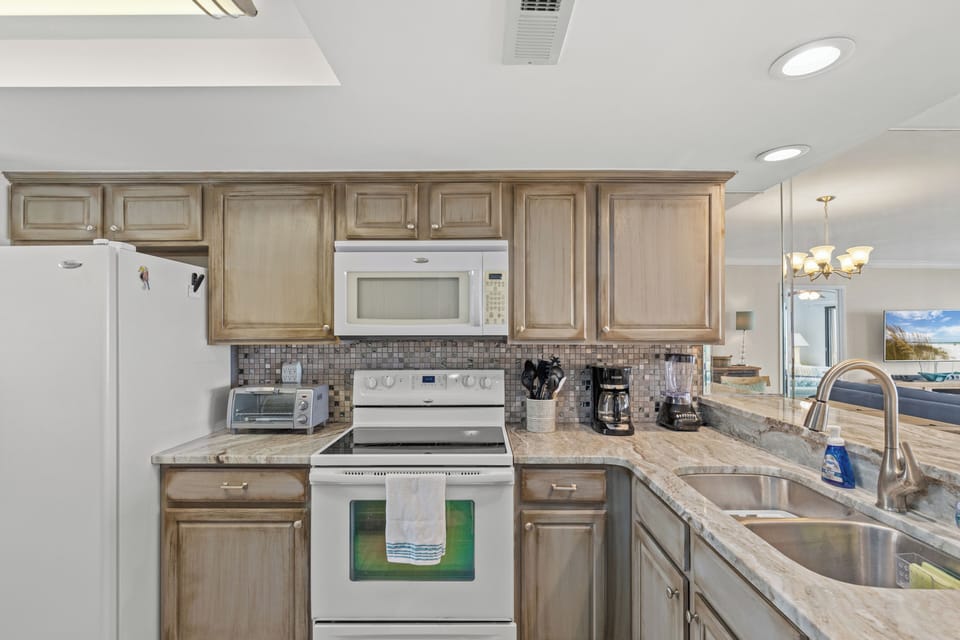 Full Kitchen